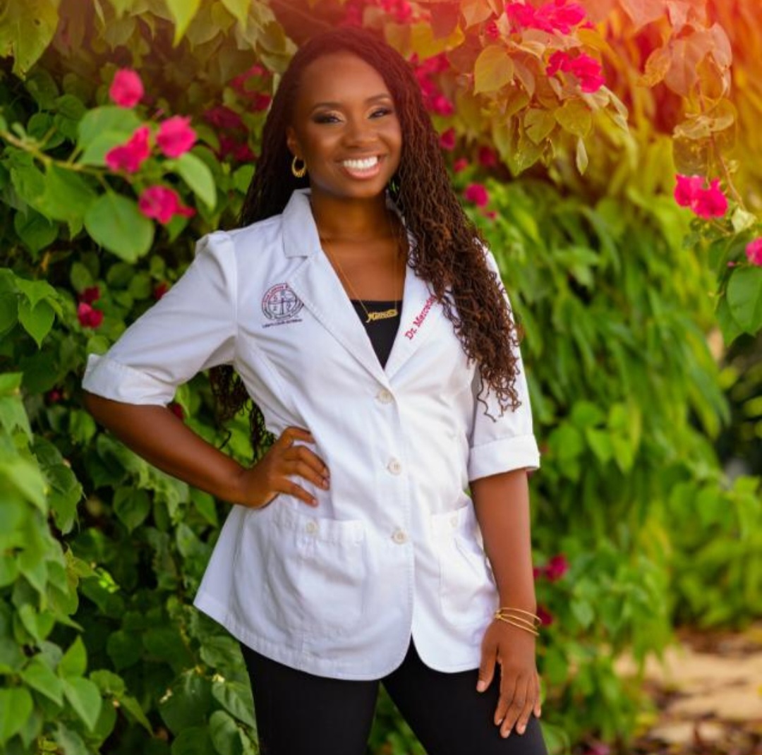 Dr. Mercedes Harris